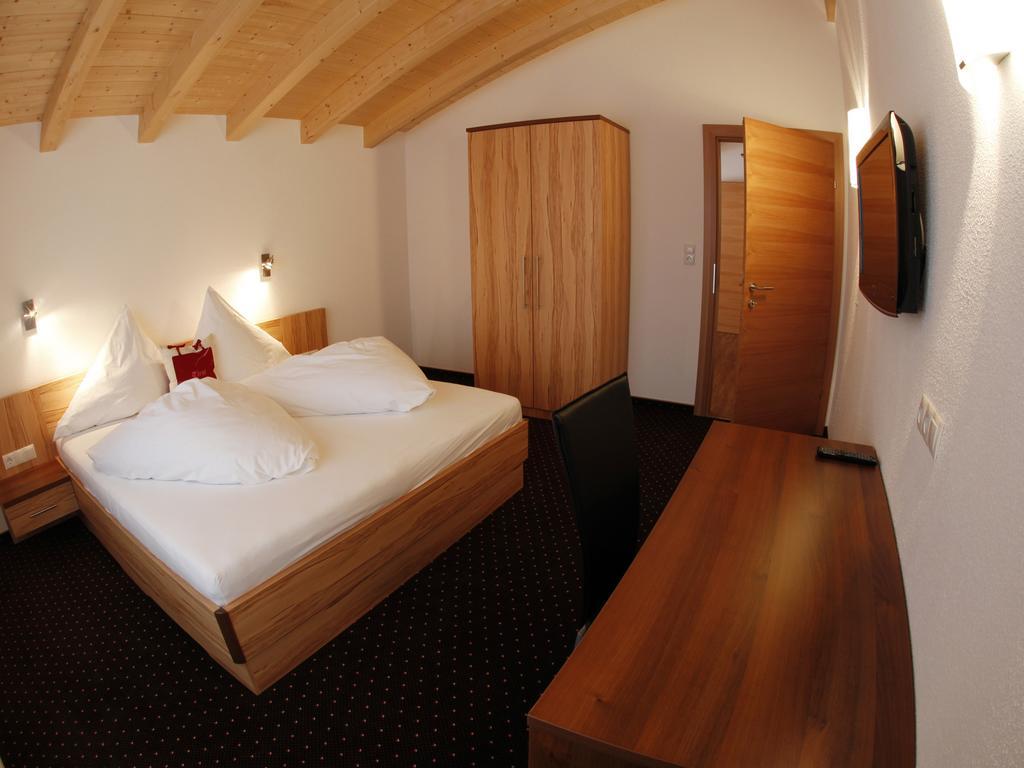 Apart Bergreich Langenfeld Room photo
